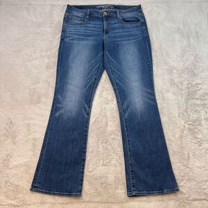 American Eagle Skinny Kick Bootcut Jeans Size 12 Short Super Stretch Whiskers